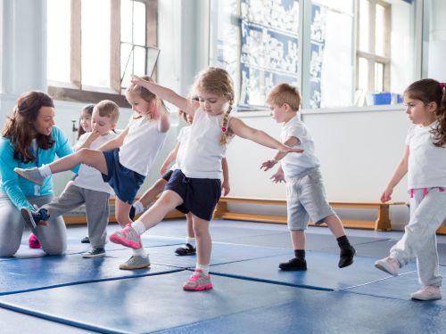 Krafttraining für Kinder von sechs bis acht Jahren