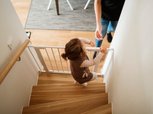 Treppen mit Schutzgittern sichern