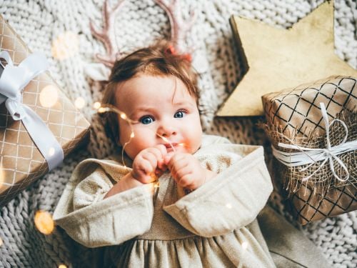 Aurelia/Aurelie: glanzvolle Mädchennamen für dein Weihnachtsbaby